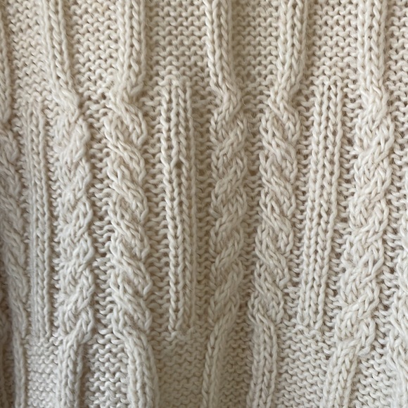 Brand new Max Studio hand knitted cardigan, Size Large. - Picture 3 of 6